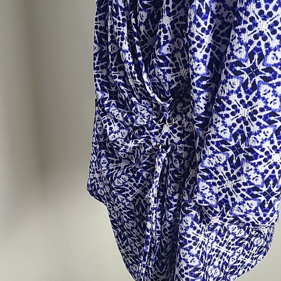 Cato Blue & White Wrap-Top with Lace-up Tie on the Side, Size 18/20W - Picture 6 of 10